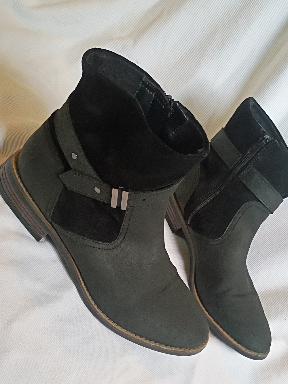 Clark's Collection Ankle Boot Wide Width